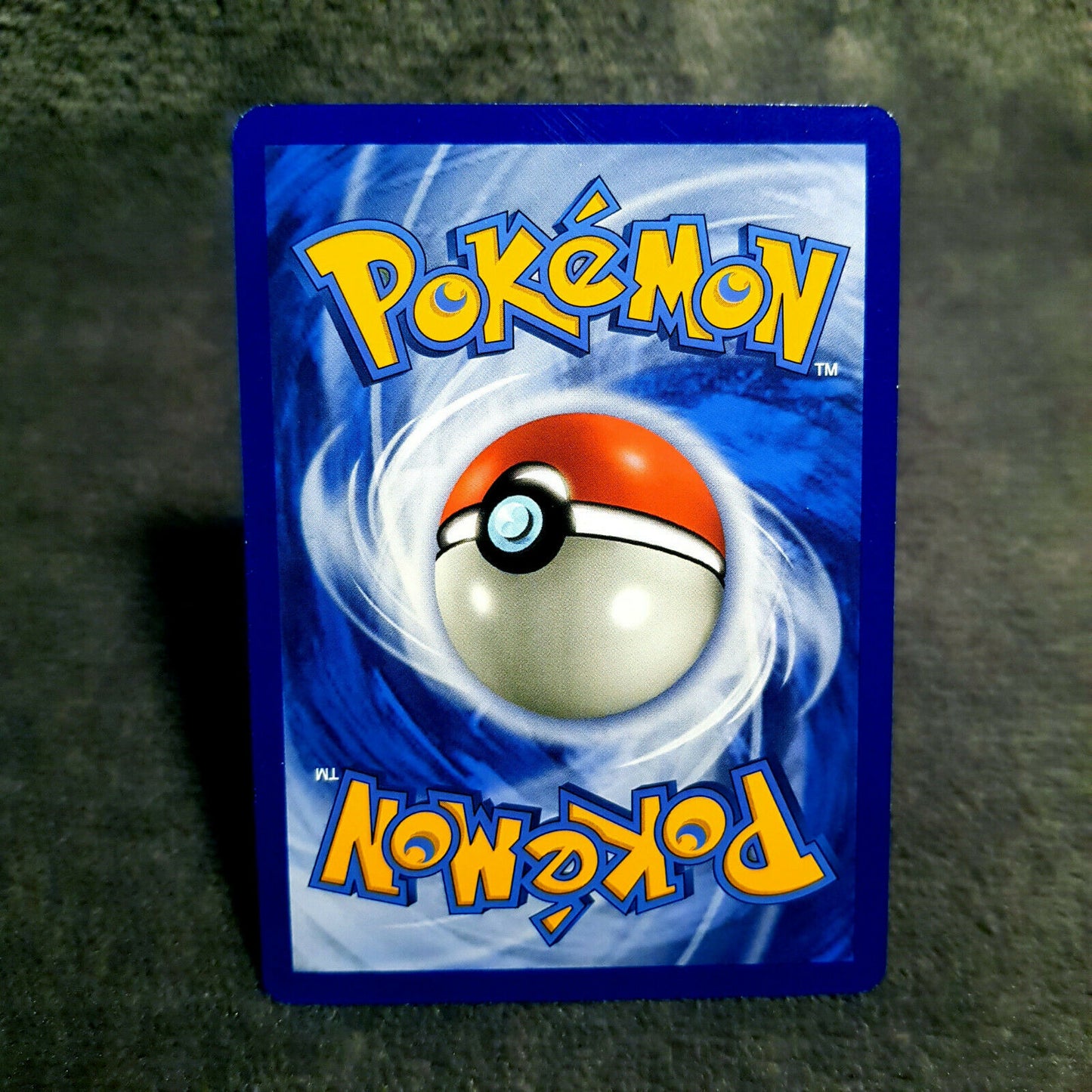Pokemon - Guzzlord 136/236 rare holo - Cosmic Eclipse (2019) EN MINT