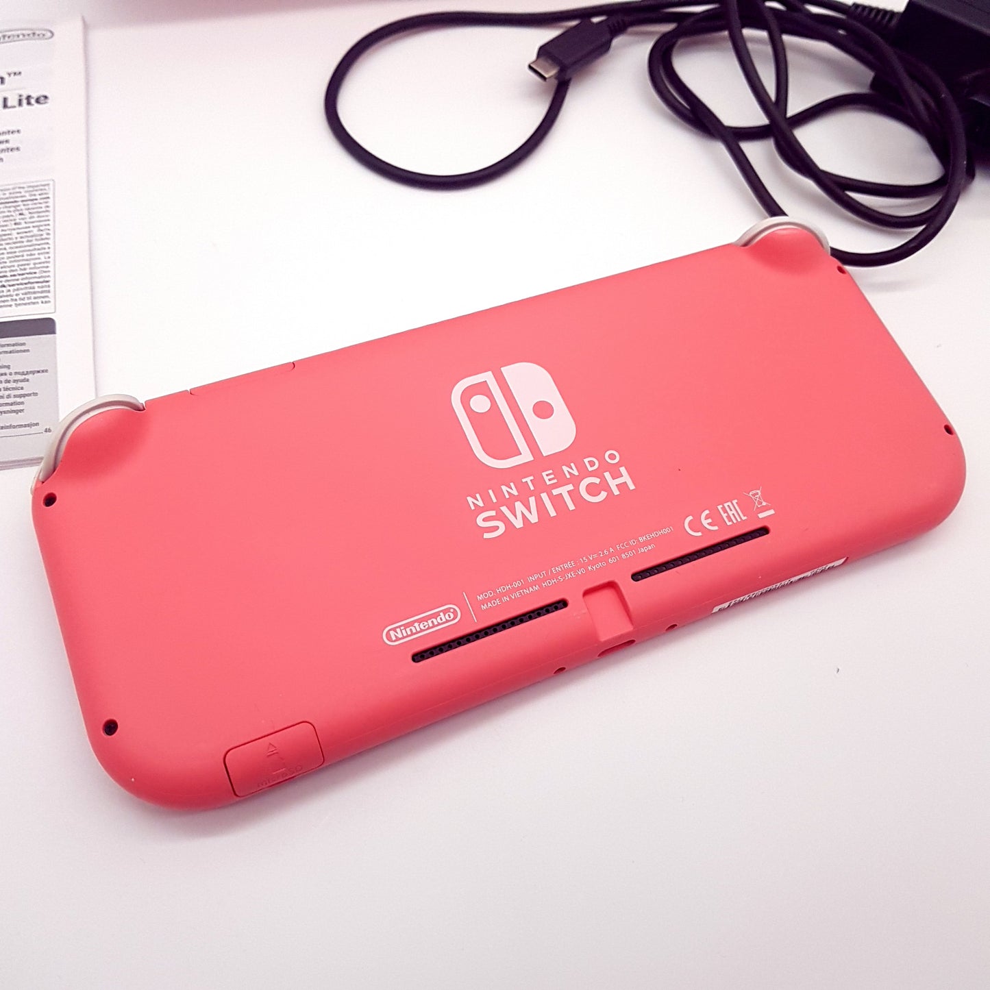 Nintendo Switch Lite Konsole Koralle Coral mit OVP - gebraucht