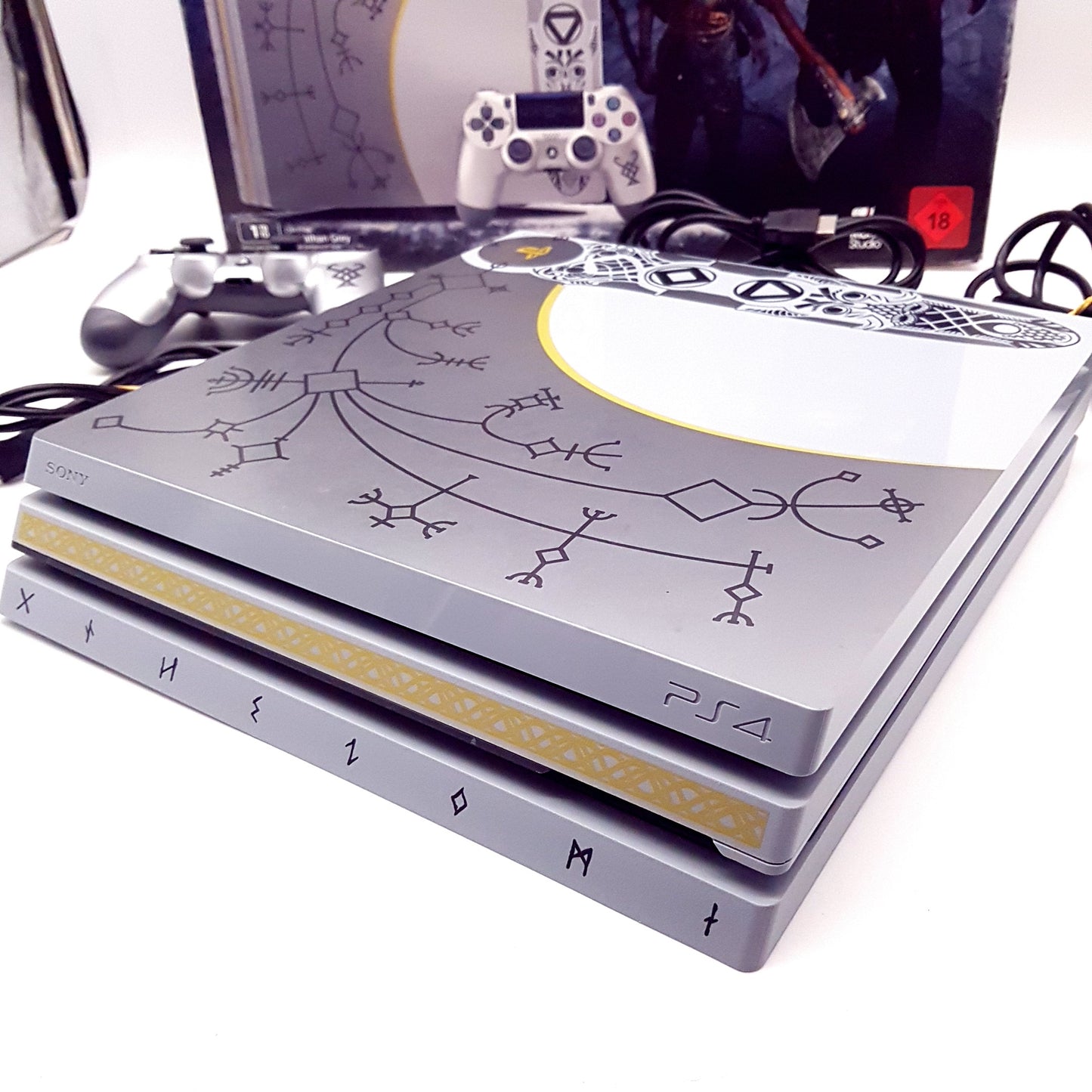 PlayStation 4 PS4 1TB PRO Limited Edition + God of War Day 1 Edition - gebraucht