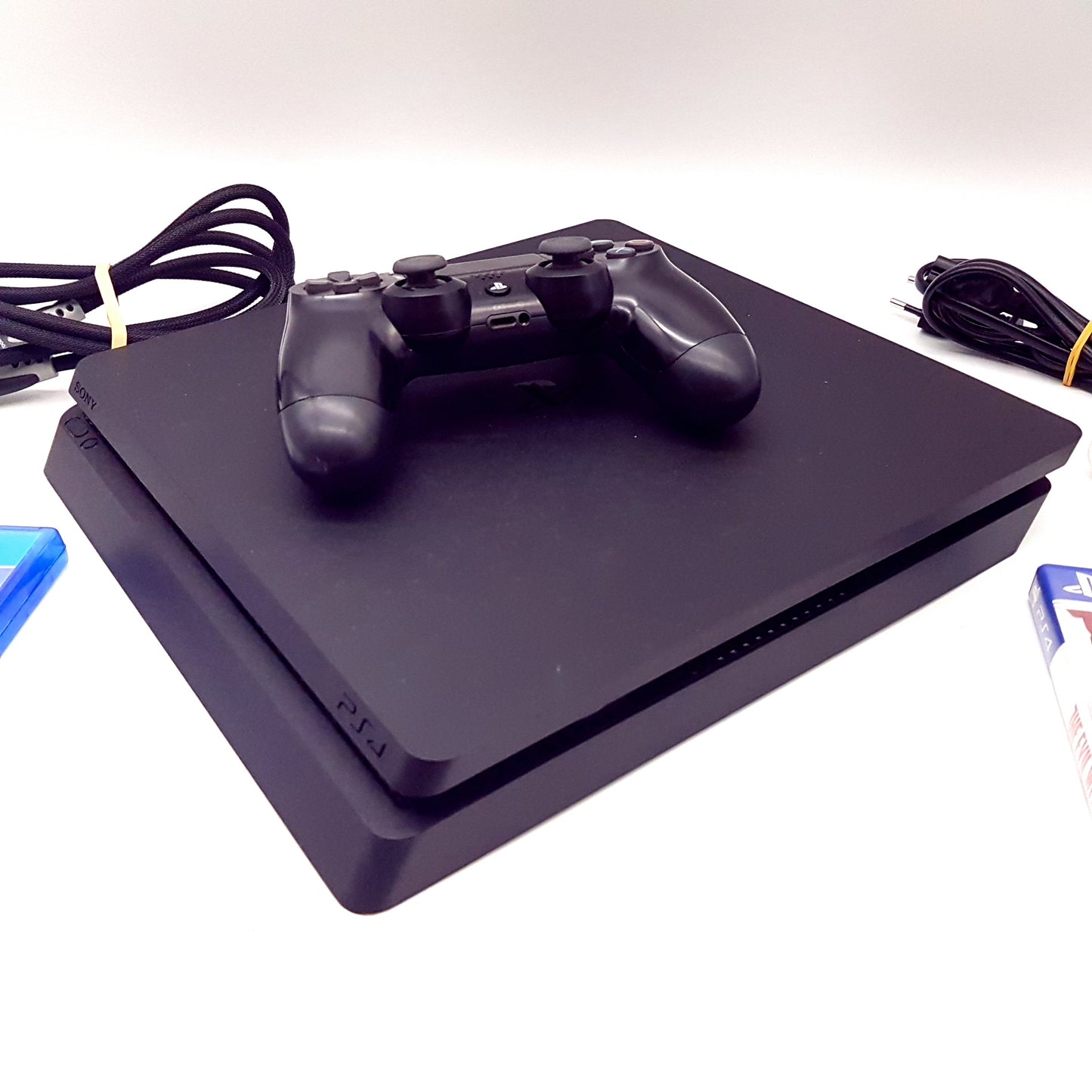 Playstation 4 PS4 Slim Konsole (500GB) + 5 Spiele / gebraucht
