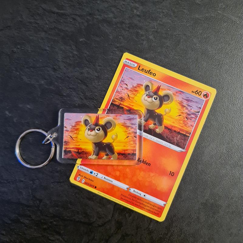 Pokemon Schlüsselanhänger aus Pokemonkarte (selfmade) - Auswahl (z.B. Pikachu & Evoli)