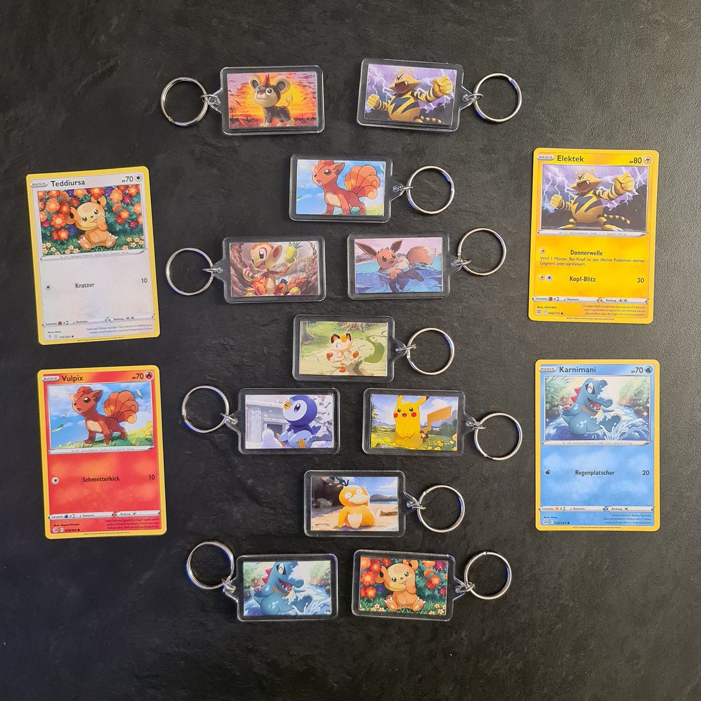 Pokemon Schlüsselanhänger aus Pokemonkarte (selfmade) - Auswahl (z.B. Pikachu & Evoli)